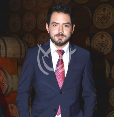 José Eduardo Derbez cambió a Eugenio por una camioneta