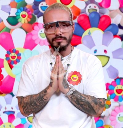 J Balvin te pone a meditar