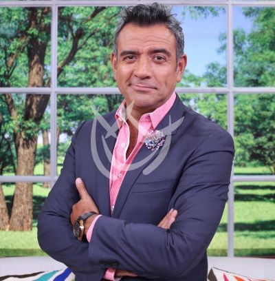 Héctor Sandarti y familia se salvan de incendio