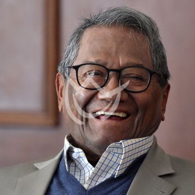 Fans de Armando Manzanero lo despiden desde sus ventanas