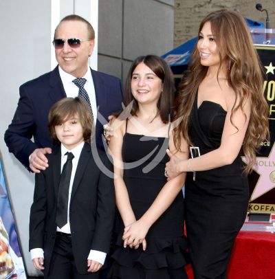 Thalía y Tommy Mottola hablan con sus hijos de sus emociones