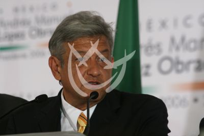 Manuel López Obrador declara triunfo