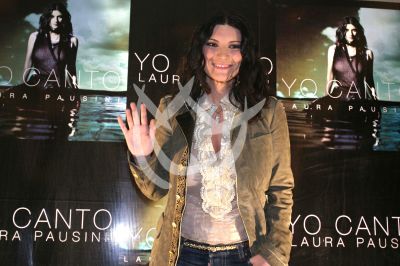 Laura Pausini presenta disco