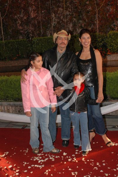Rafael Rojas y familia