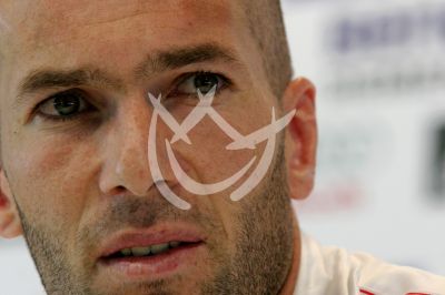 Zinedine Zidane anuncia su retiro