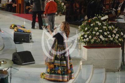Guadalupe Pineda cata a la Virgen