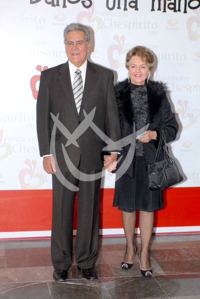 Eric del Castillo y esposa