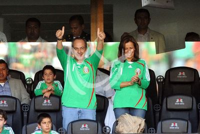 Felipe Calderón apoya al Tri