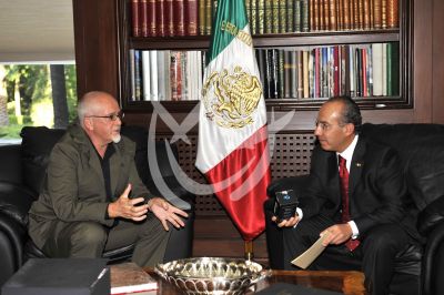 Peter Gabriel visita Felipe Calderón