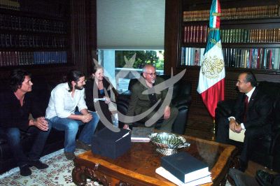 Peter Gabriel visita Felipe Calderón