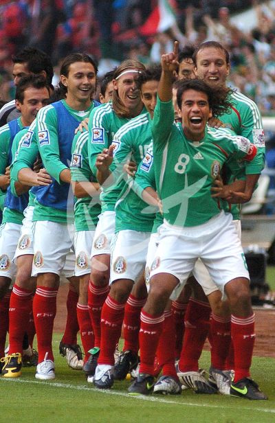 México vence a Costa Rica