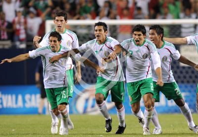 México derrota a Costa Rica