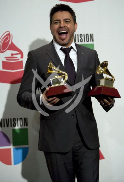 Luis Enrique con su Grammy