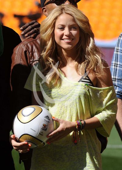 Shakira ¡lista para golear!