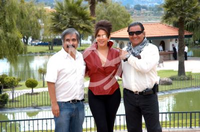Rebecca con Carlos y Chava