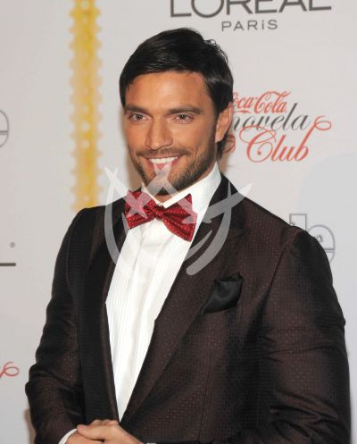 Julian Gil en Premios People