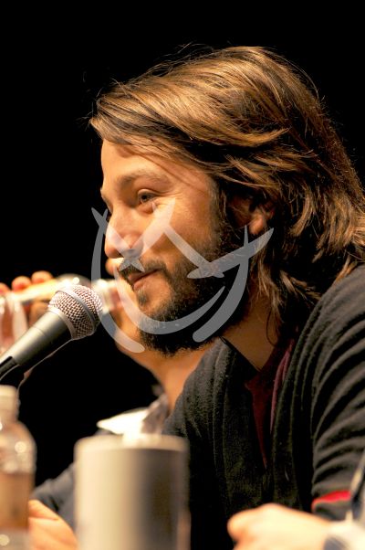 Diego Luna prende Incendios