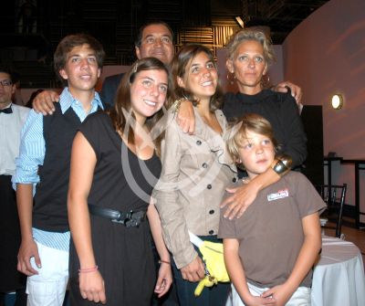 Nathalie y Chava en familia