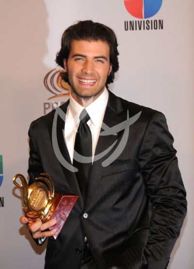 Jencarlos Canela ¡por Univision!