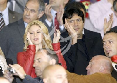 Shakira apoya a Piqué