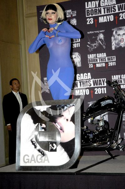 Lady Gaga feliz en MX