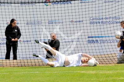 Iker Casillas golea en Mx