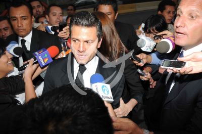 Peña Nieto protege a Angélica
