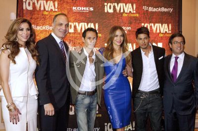Jlo y Marc Anthony con The Chosen