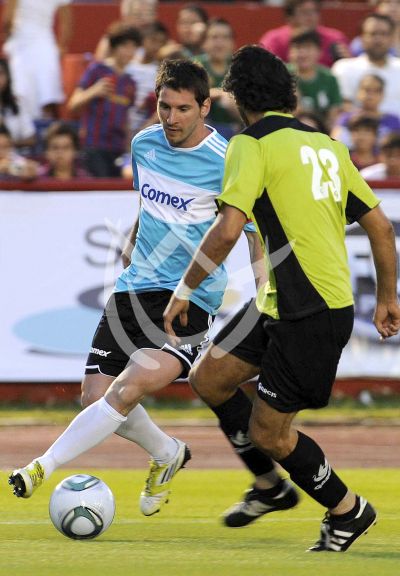 Messi juega ¡por los niños!