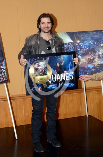 Juanes ¡desconectado! 