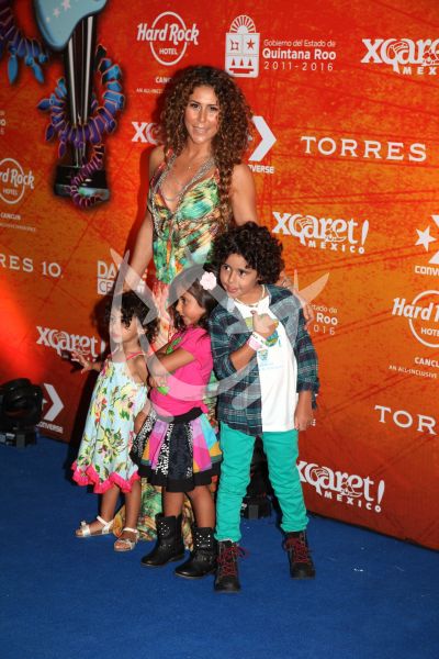 Vica Andrade e hijos