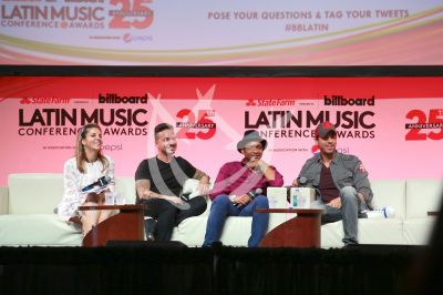 Enrique Iglesias Billboard 2014