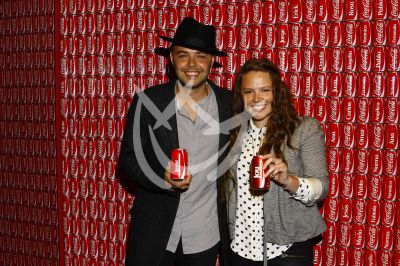 Jesse y Joy comparten Coca Cola