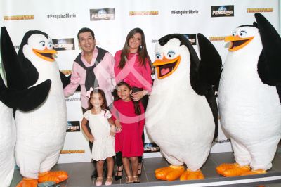 Bárbara con Mario Andrés e hijas