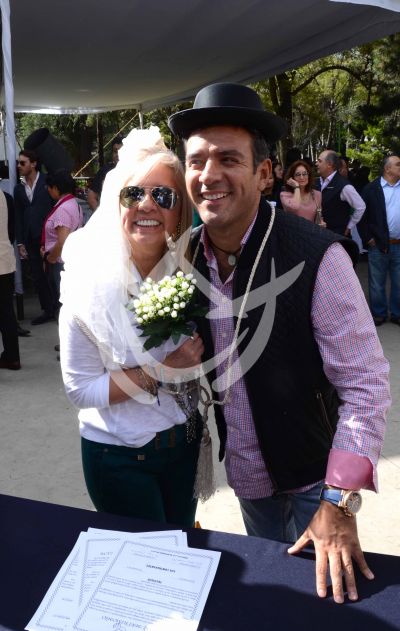 Carla y Héctor ¡se casan!