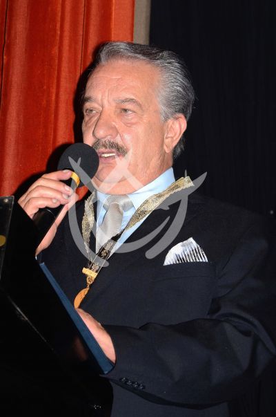 Humberto Elizondo con medalla ANDA