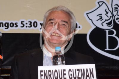 Enrique Guzmán Ama con Rock and Roll