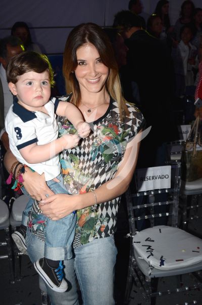 Tania Riquelme e hijo ¡fashion!