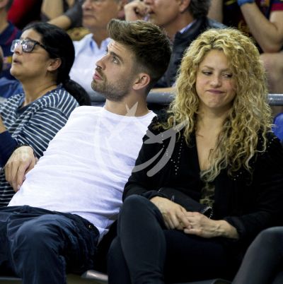 Shakira y Piqué What?