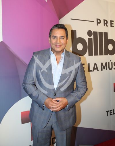 Daniel con Billboard