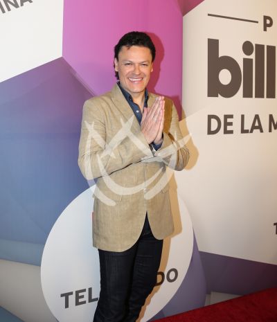 Pedro con Billboard