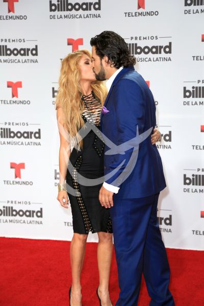 Paulina y Gerardo en Billboard