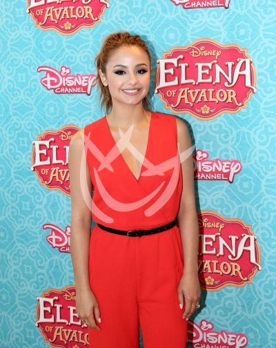 Aimee Carrero es Elena