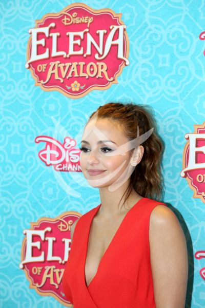 Aimee Carrero es Elena