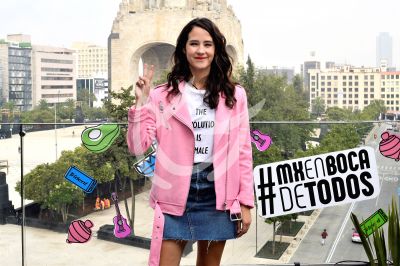 Ximena Sariñana sonríe por un MX en Boca de Todos