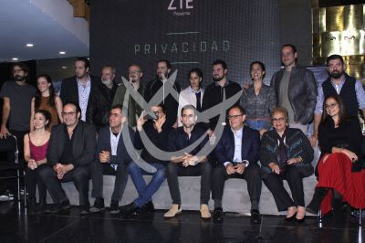 Diego Luna y Luis Gerardo Méndez piden Privacidad