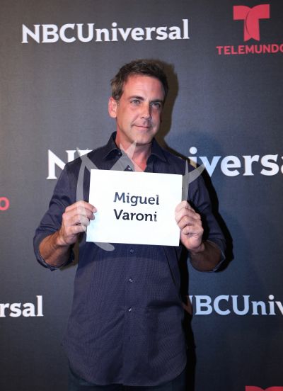 Carlos Ponce es Miguel Varoni