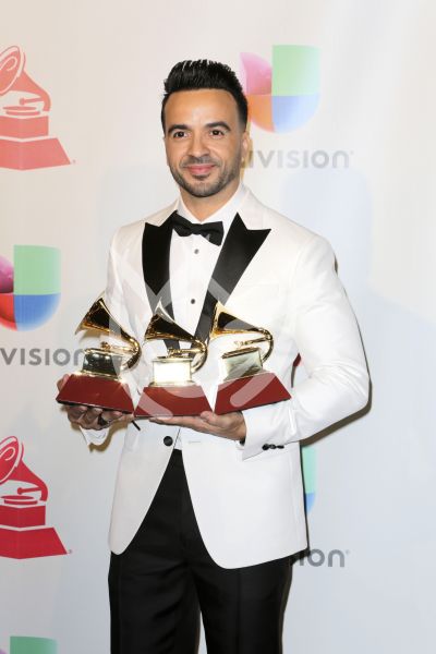 Fonsi gana Latin Grammy