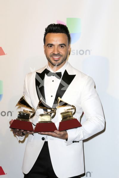 Fonsi, Sanz, Juanes y más ganadores Latin Grammy