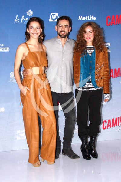 Camila, Luis Gerardo y Tessa van Camino A Marte